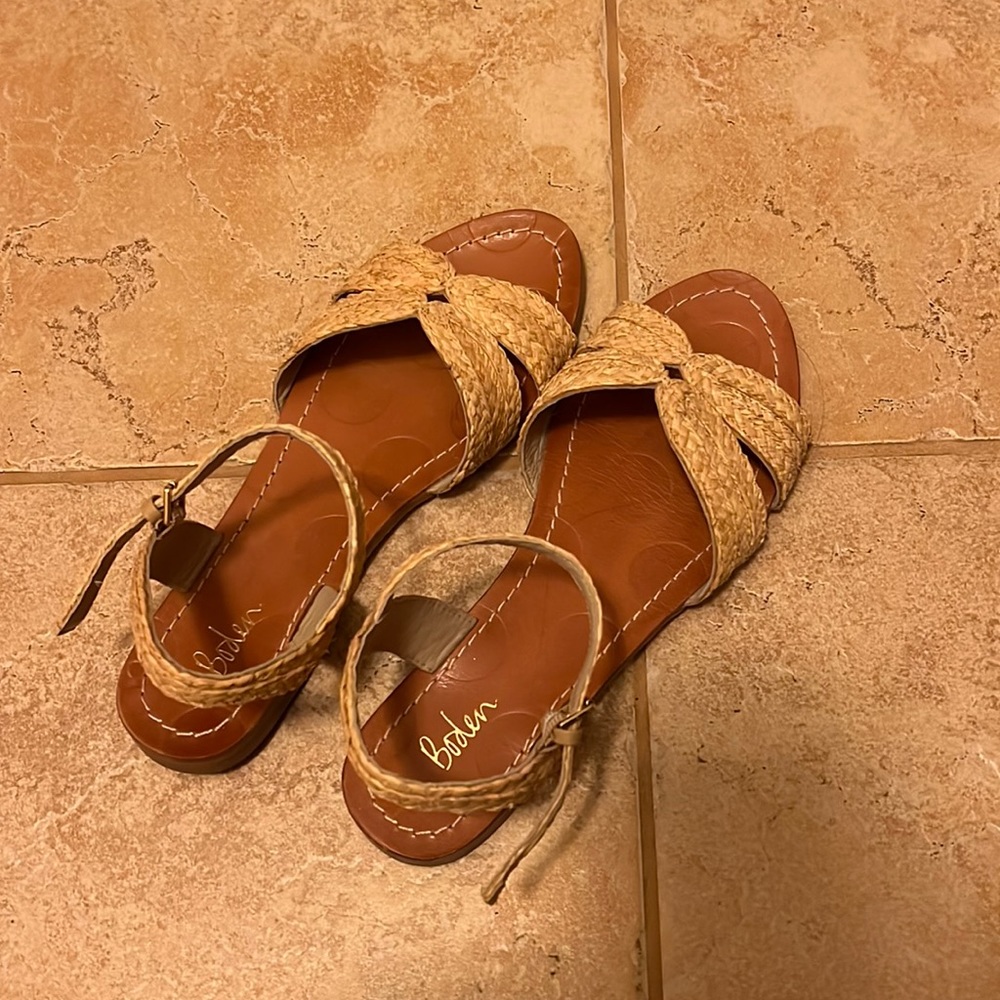 Women boden size 39 sandals
